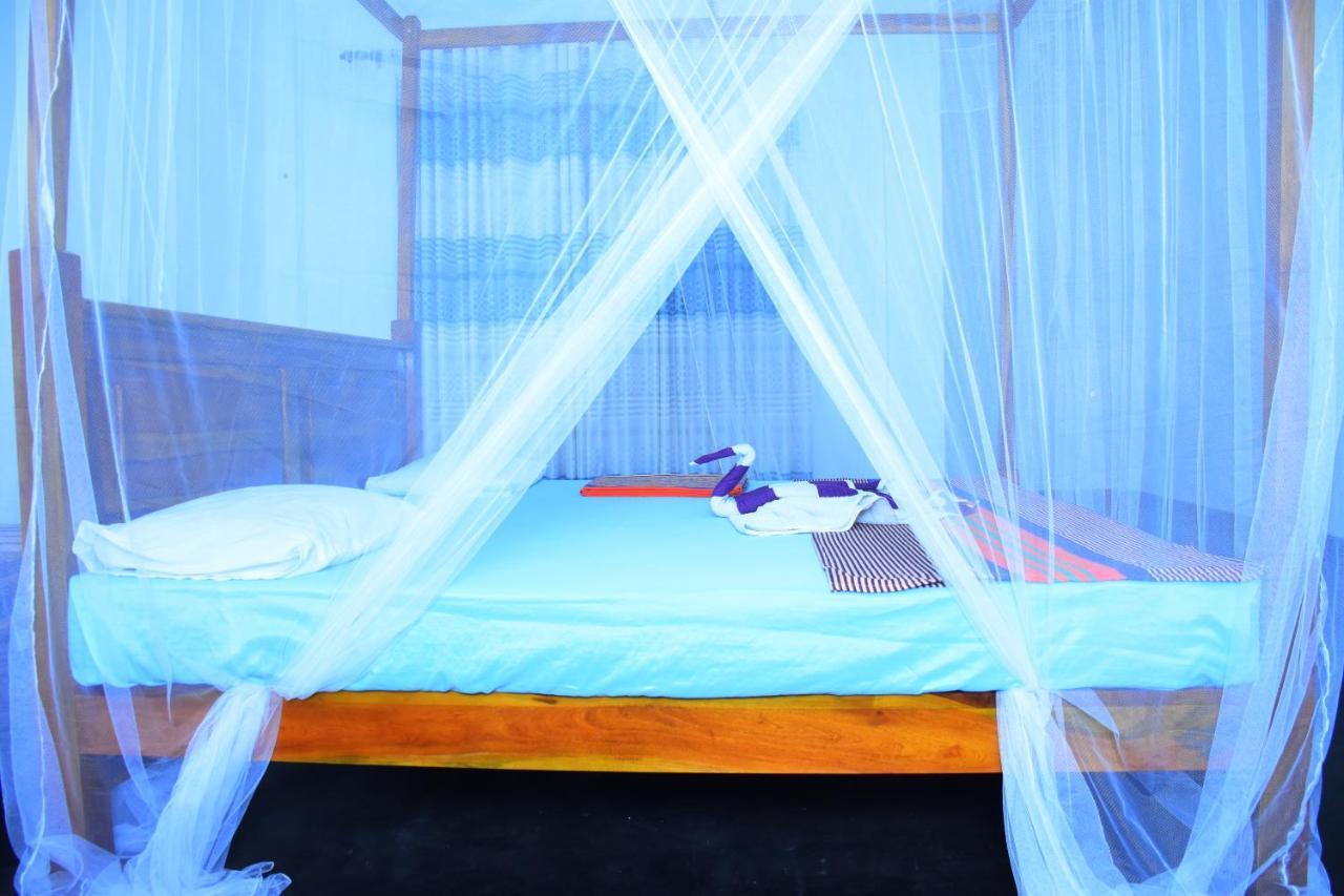 Kuma Safari Lodge Udawalawe Ngoại thất bức ảnh