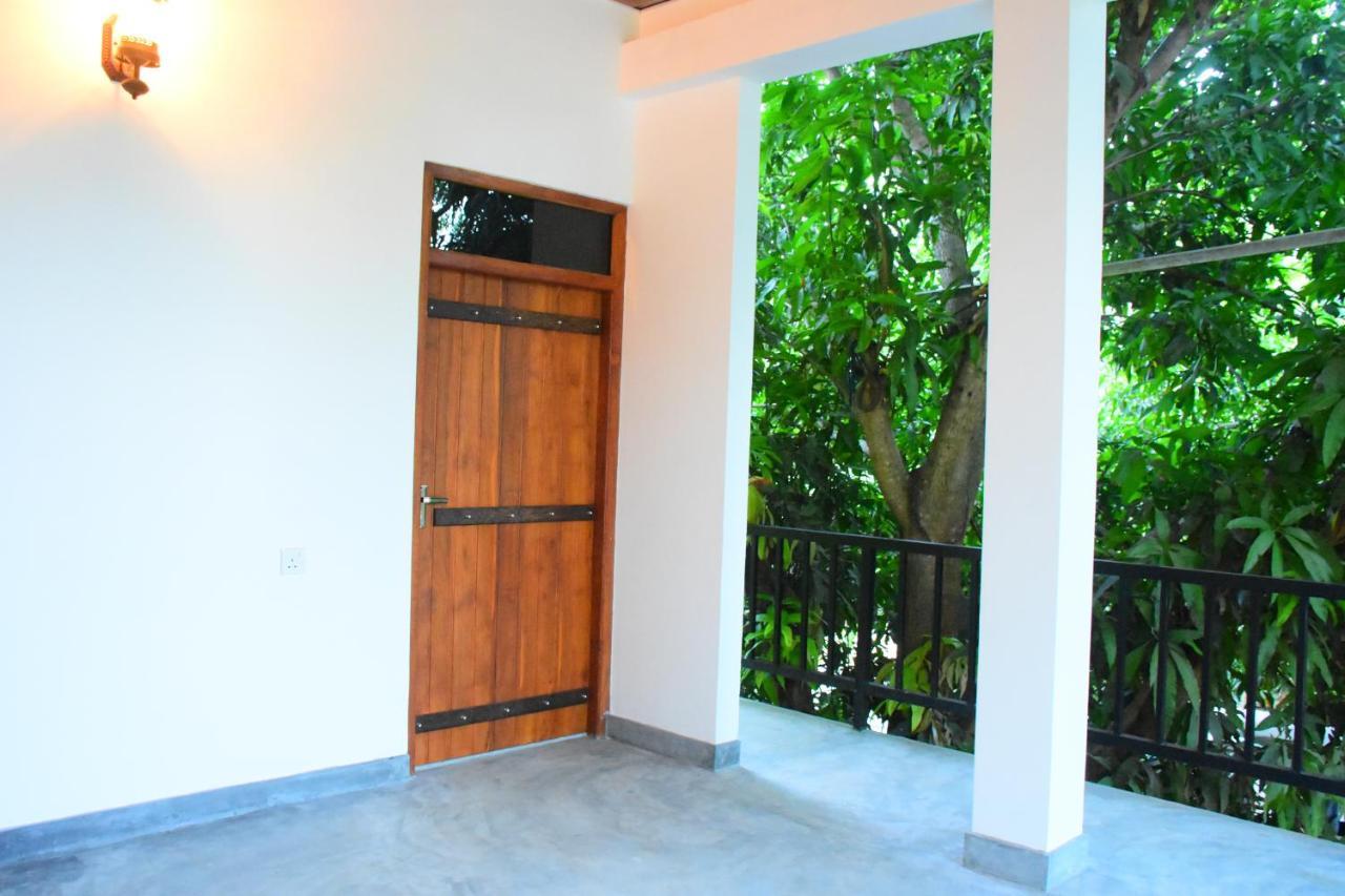Kuma Safari Lodge Udawalawe Ngoại thất bức ảnh